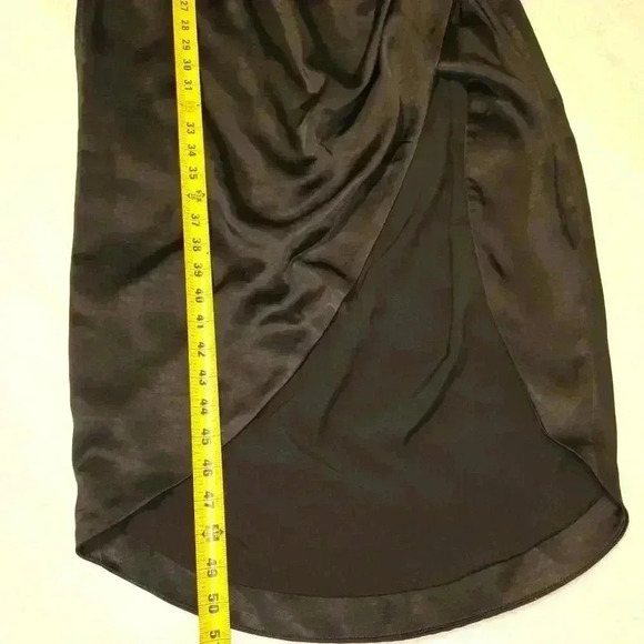 Elliatt Cassini Sheath Dress *Revolve* Ruched Side One Shoulder Satin Black - Picture 6 of 8